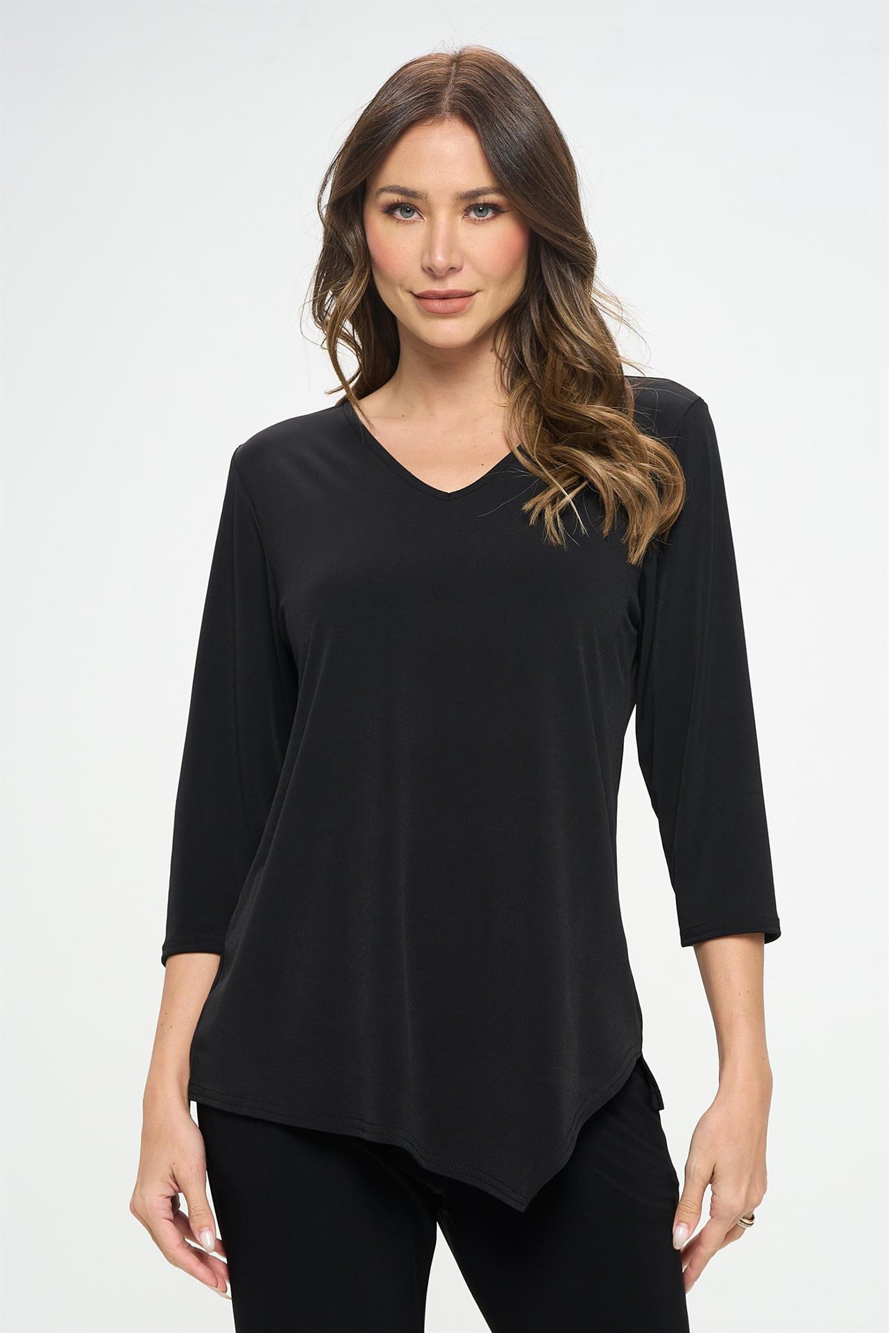 Jostar Point V-Neck 3/4 Sleeve Top