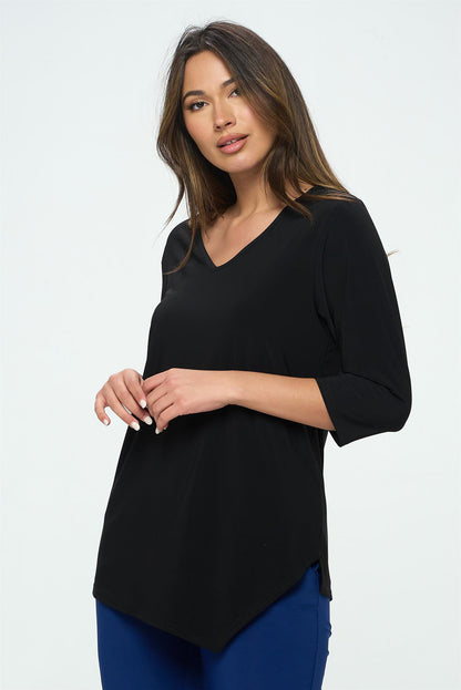 Jostar Point V-Neck 3/4 Sleeve Top