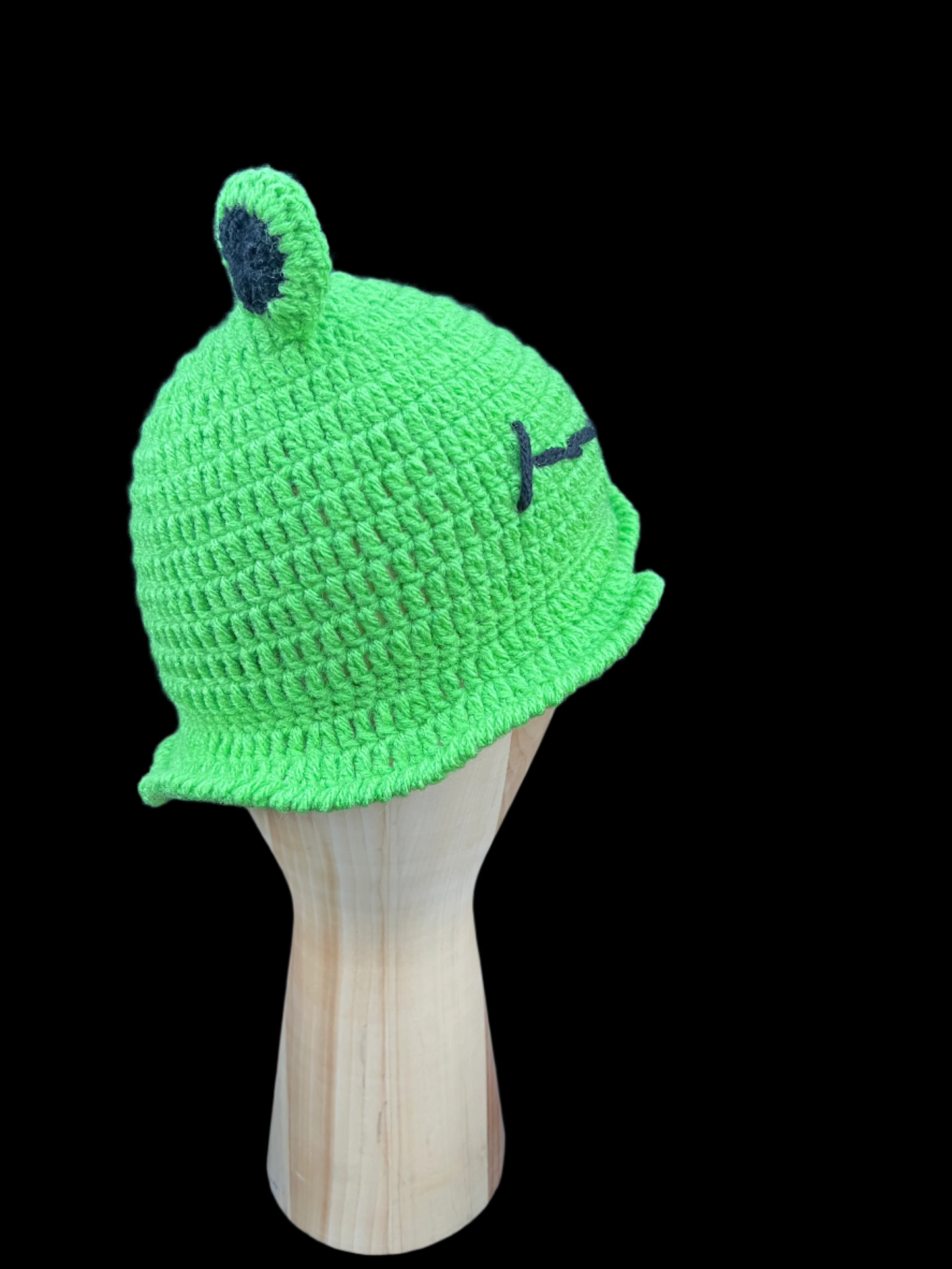 Knitted Frog Bucket Hat