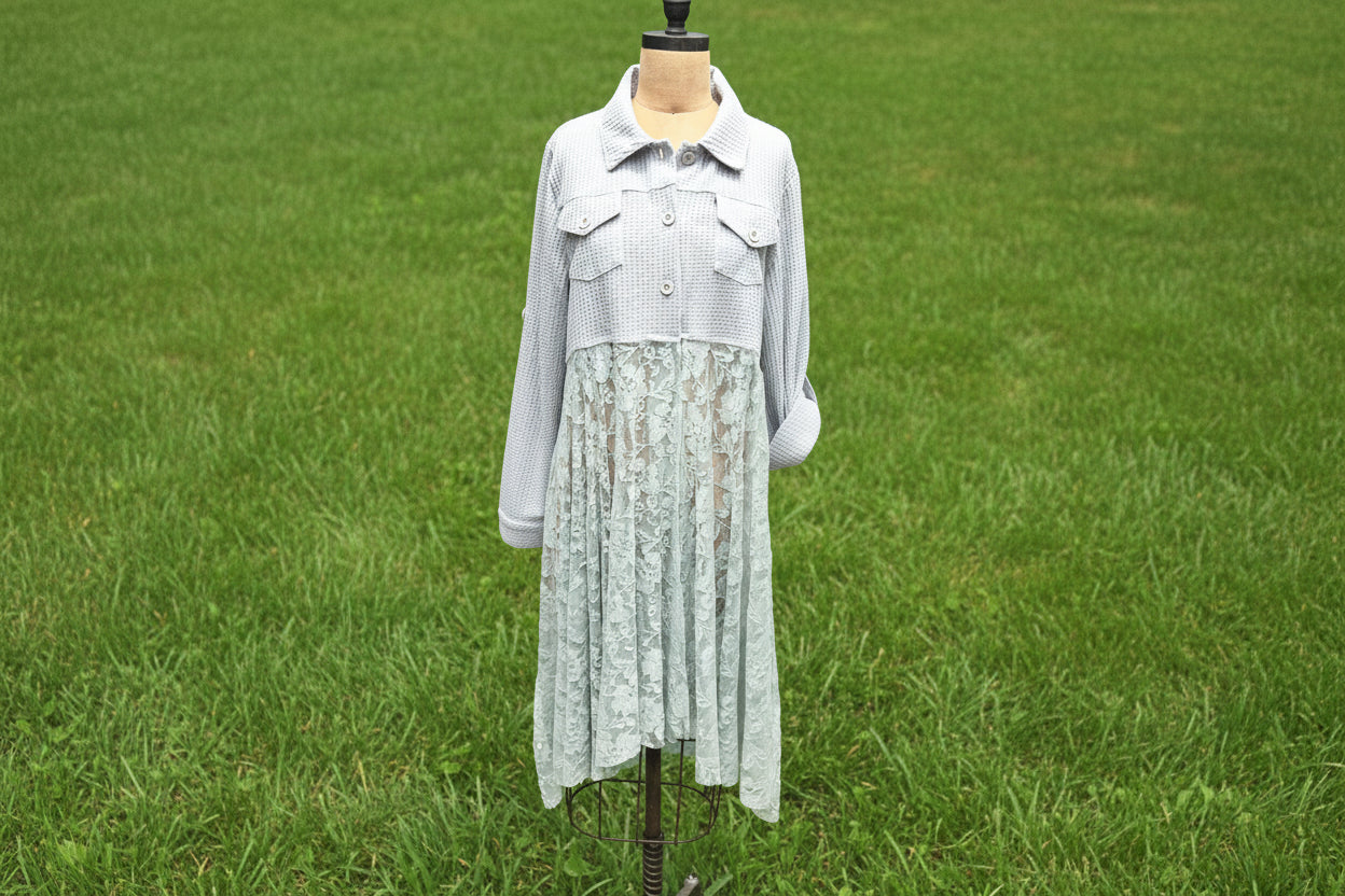 Origami button down 2Pocket L/S V-Neck Gray S/M sz Lace Top