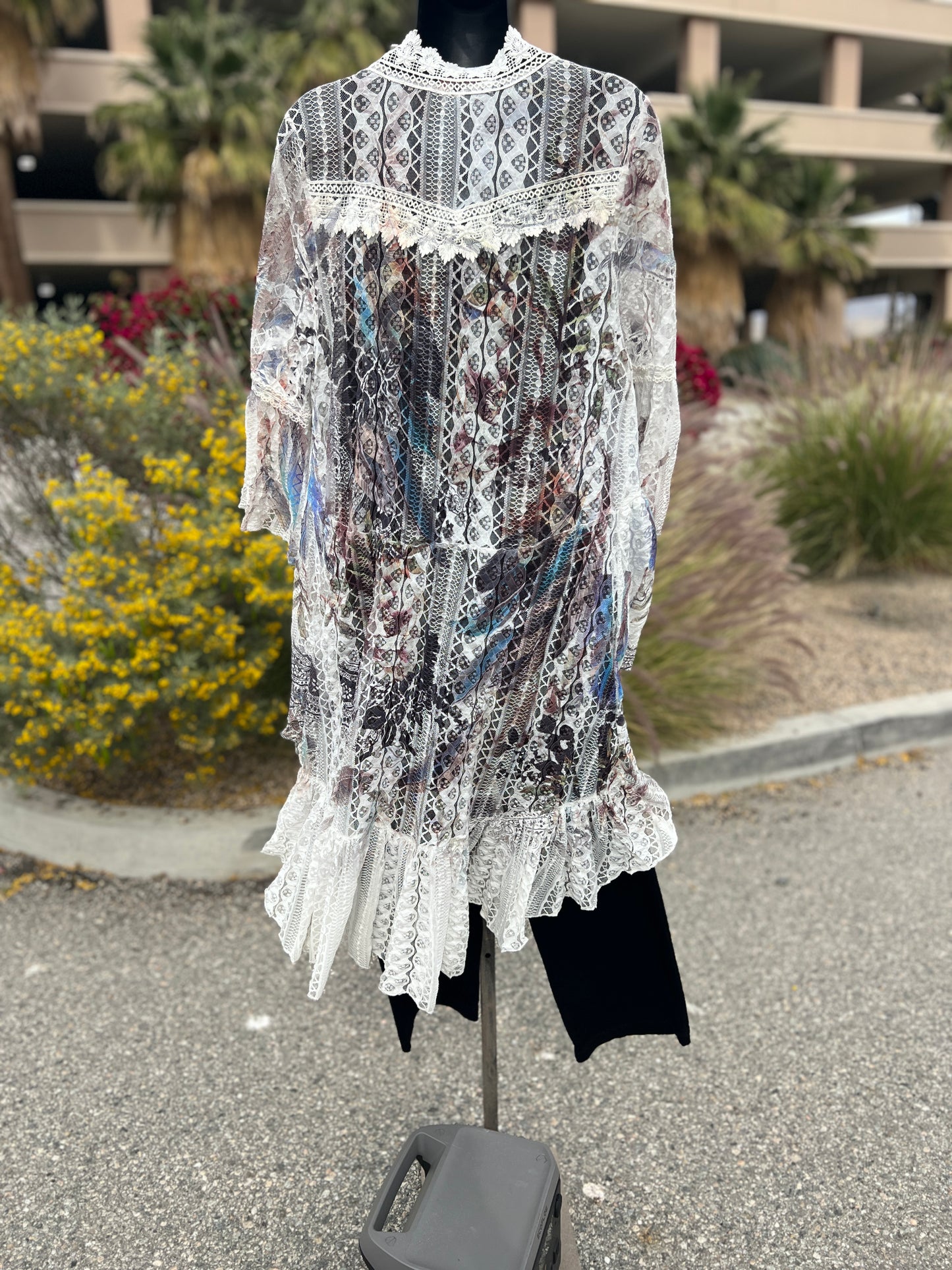 Origami women’s lace, multicolor, bell sleeve medium size long vest cover￼