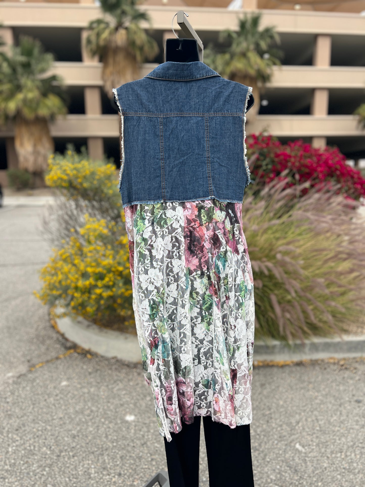 Origami Jeans vest w Lace sleeveless sz S/M