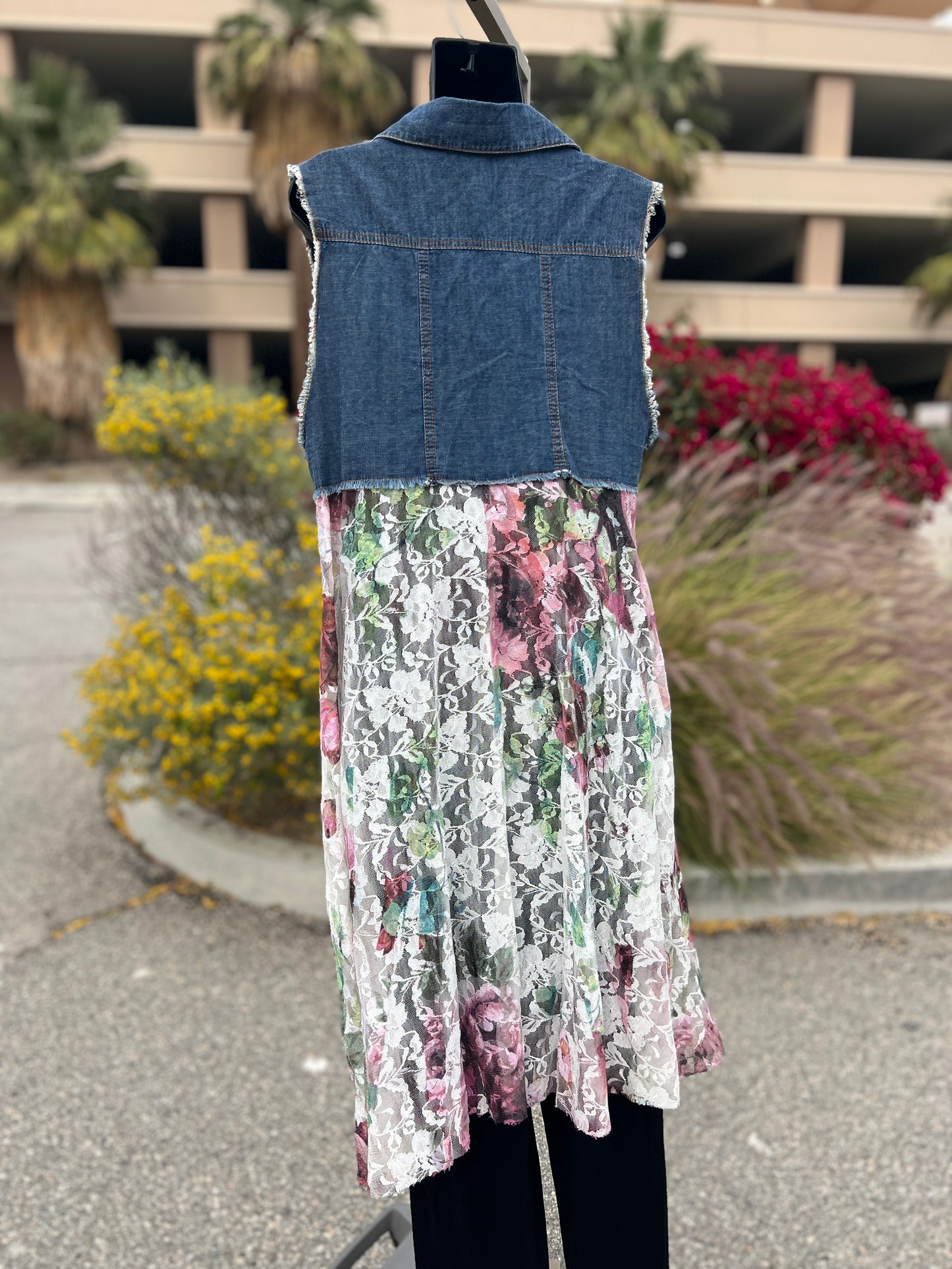 Origami Jeans vest w Lace sleeveless sz S/M