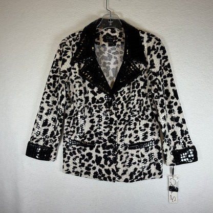 Clara S. leopard blazer sleeve measurement photo