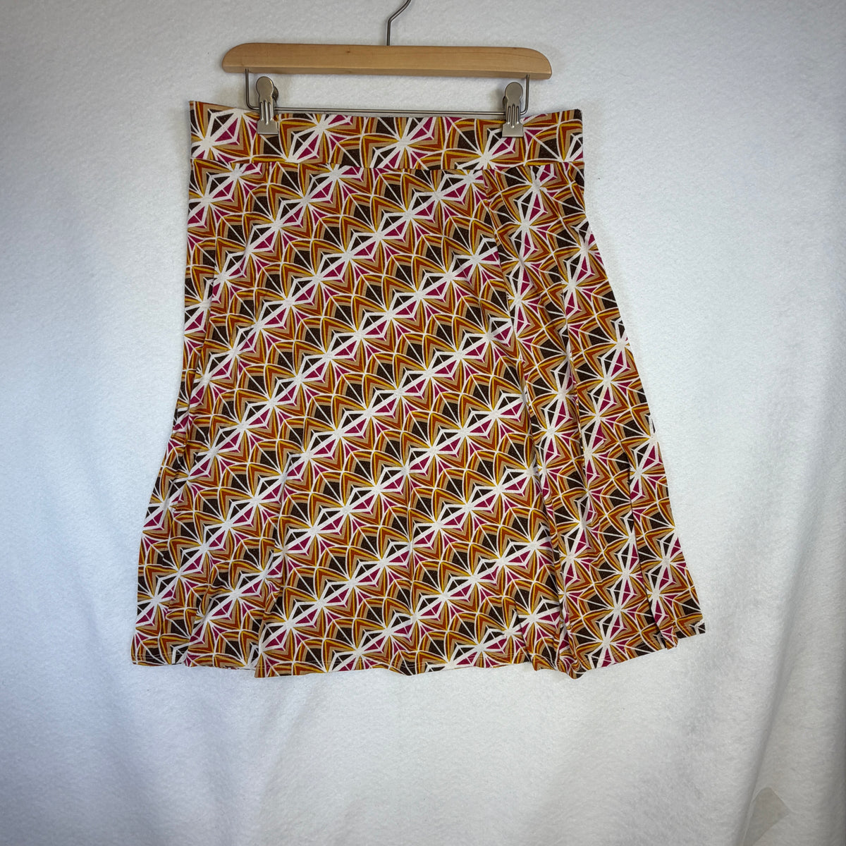 Full view of preloved Cato geometric print skirt size Large