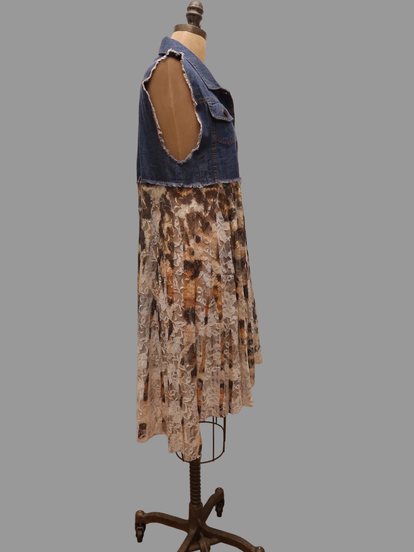 Origami, jean jacket with Lace size small medium ￼