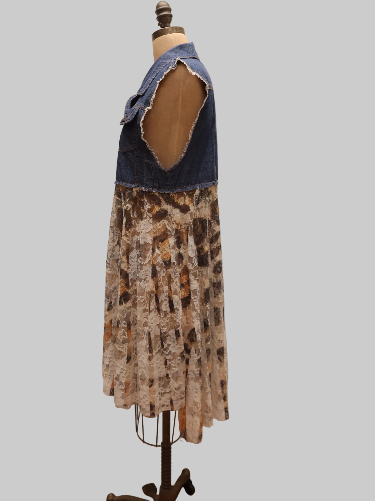 Origami, jean jacket with Lace size small medium ￼